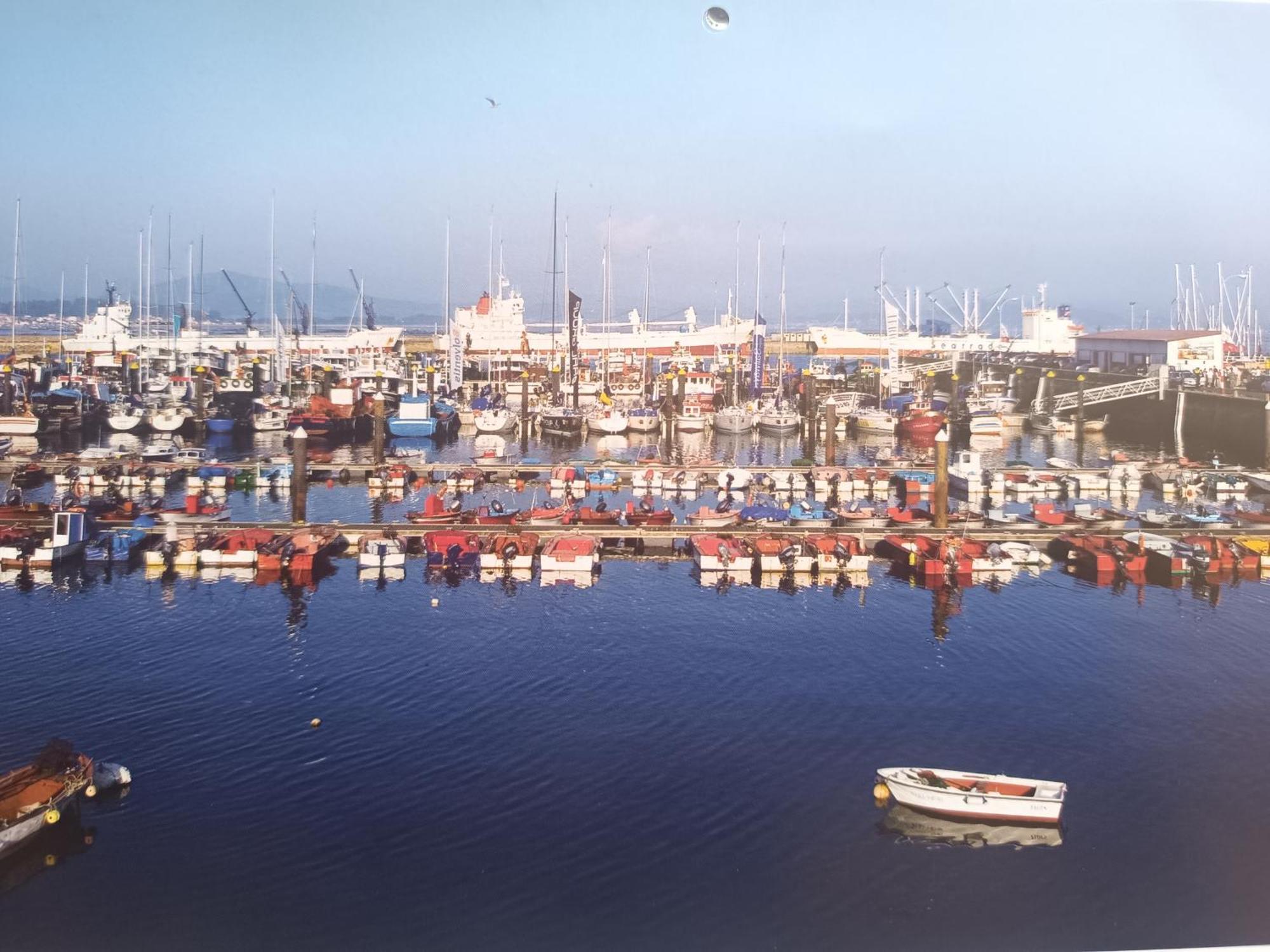 Vistas Al Puerto Lägenhet Pobra Do Caraminal Exteriör bild